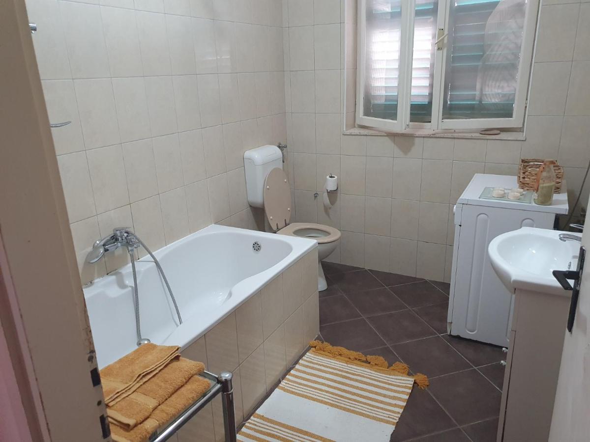 Apartment Lana Трогір Екстер'єр фото