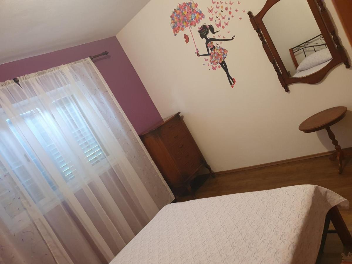 Apartment Lana Трогір Екстер'єр фото